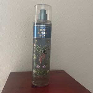 Bath & Body Works Fresh Jungle Rain Mist - Blue and Green